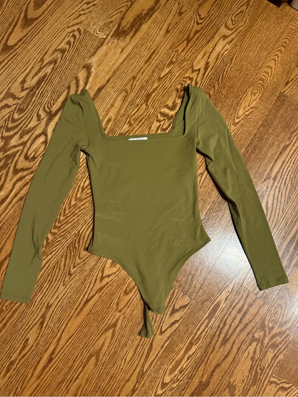 Babaton Olive Green Square Neck Long Sleeve Bodysuit